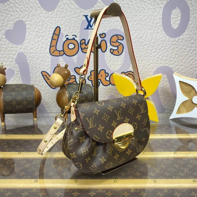 Louis Vuitton Sunset M13617